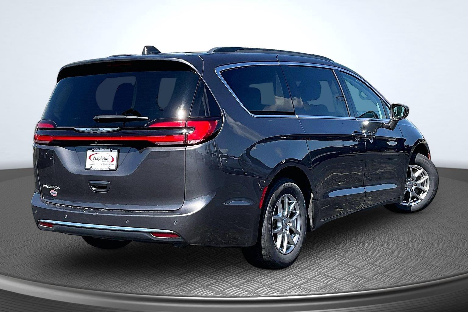 Used 2021 Chrysler Pacifica Touring with VIN 2C4RC1FGXMR596075 for sale in Beaver Dam, WI