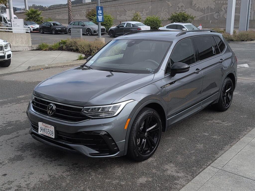 Platinum Gray 2023 Volkswagen Tiguan SUV / Crossover Front-Wheel Drive