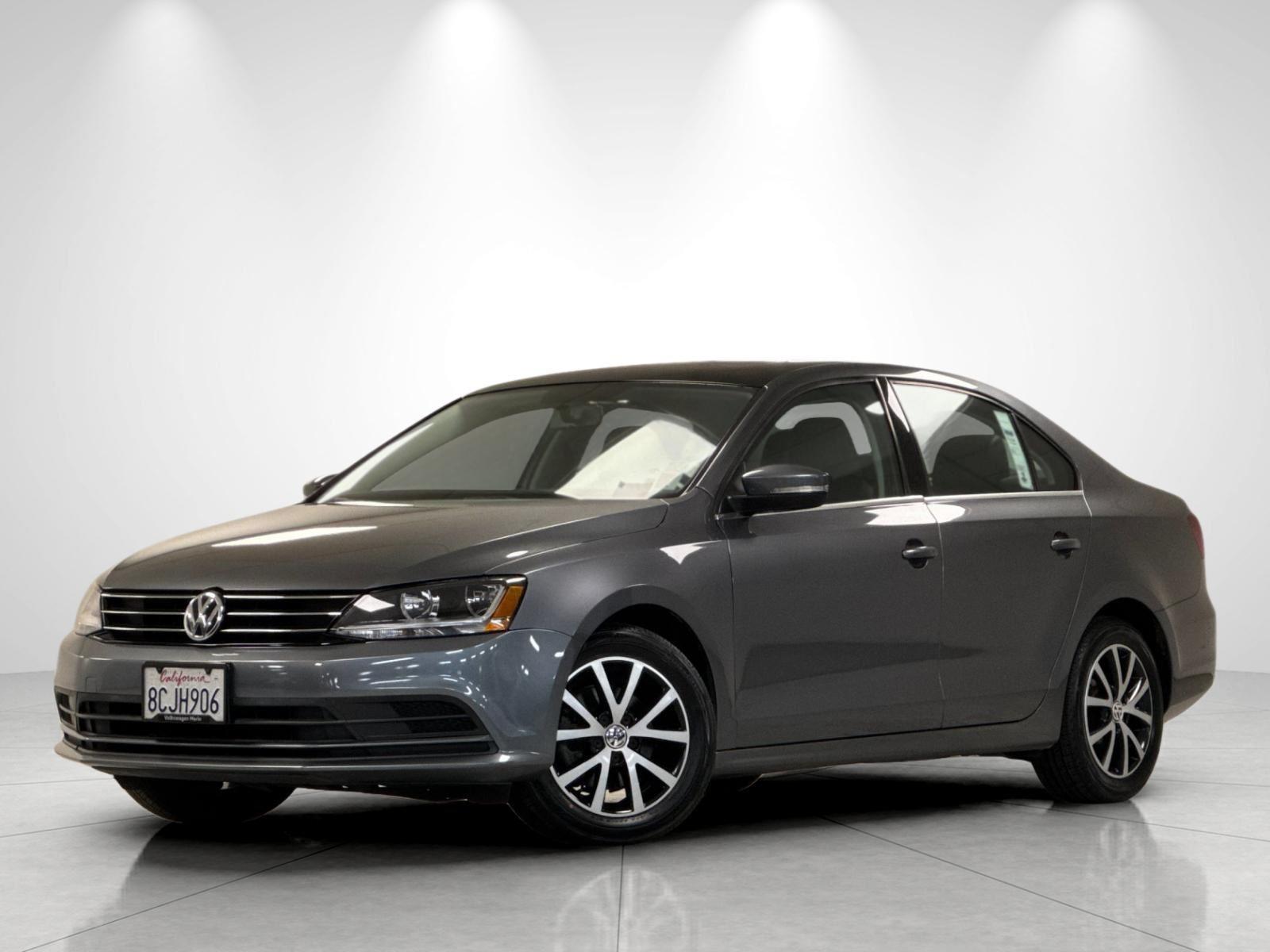 Platinum Gray Metallic 2018 Volkswagen Jetta 1.4T SE FWD Sedan Front-Wheel Drive Automatic