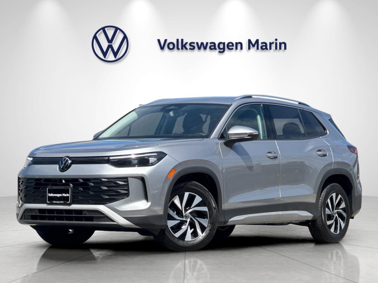 Pyrite Silver Metallic 2026 Volkswagen Tiguan SUV / Crossover Front-Wheel Drive Automatic