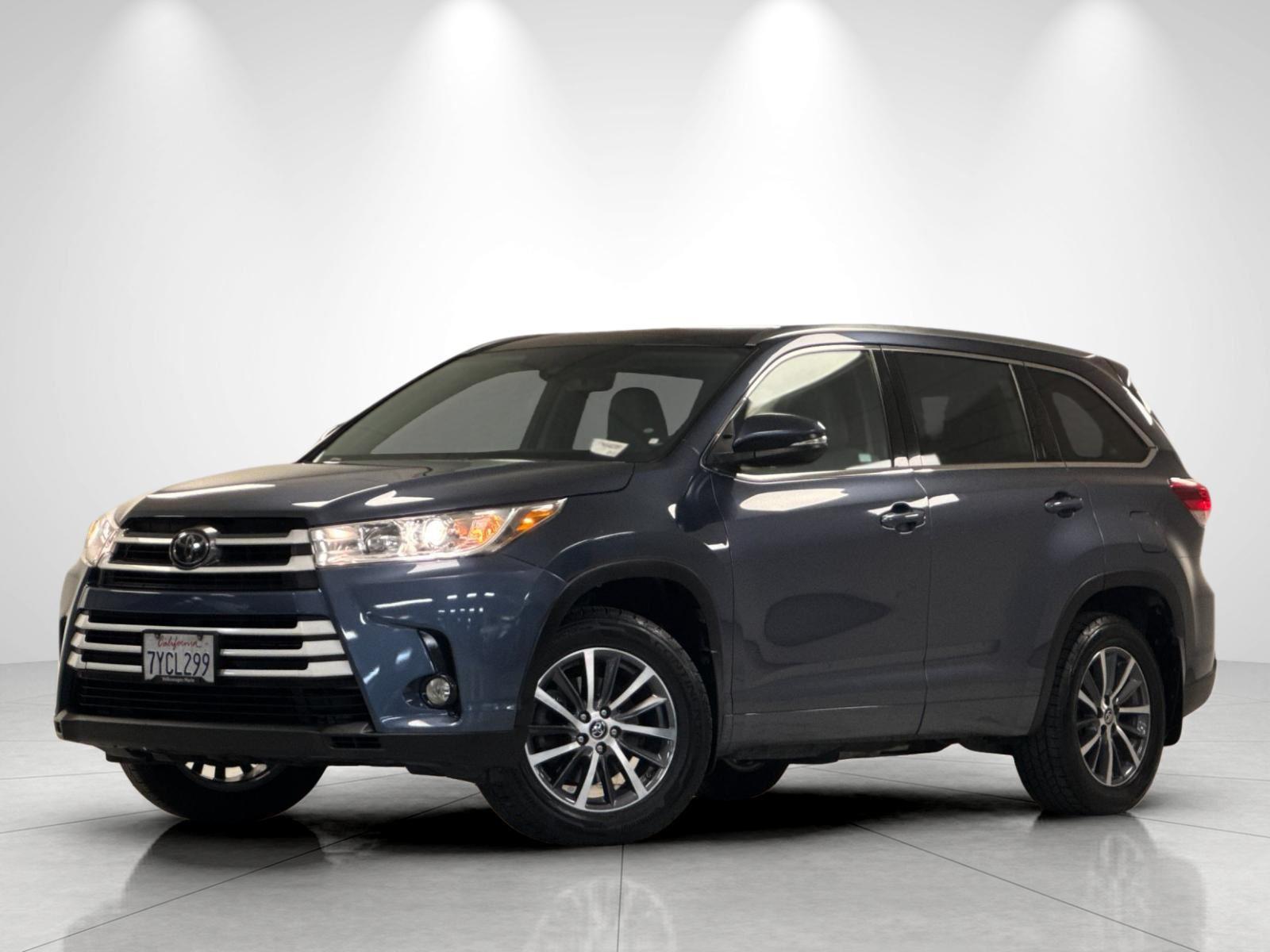 Shoreline Blue Pearl 2017 Toyota Highlander XLE AWD SUV / Crossover All-Wheel Drive 8-Speed Automatic