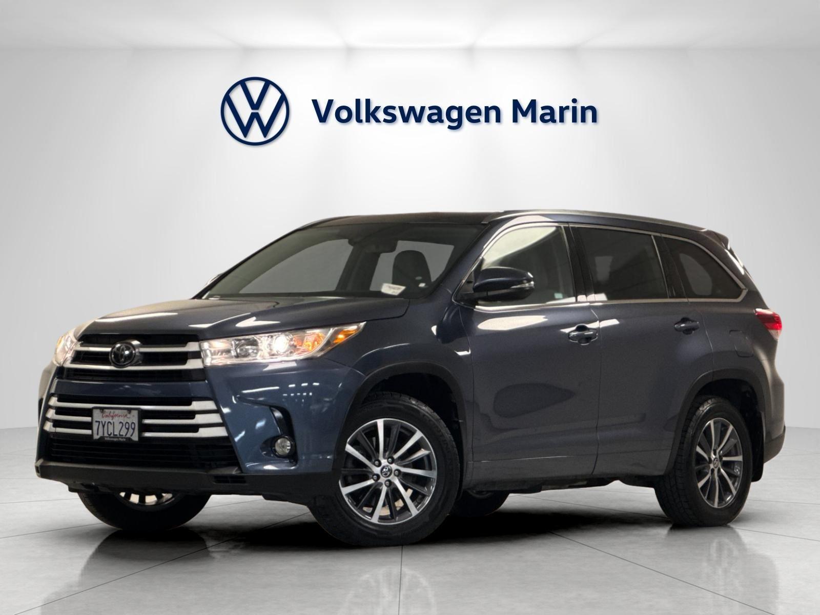 Shoreline Blue Pearl 2017 Toyota Highlander XLE AWD SUV / Crossover All-Wheel Drive 8-Speed Automatic