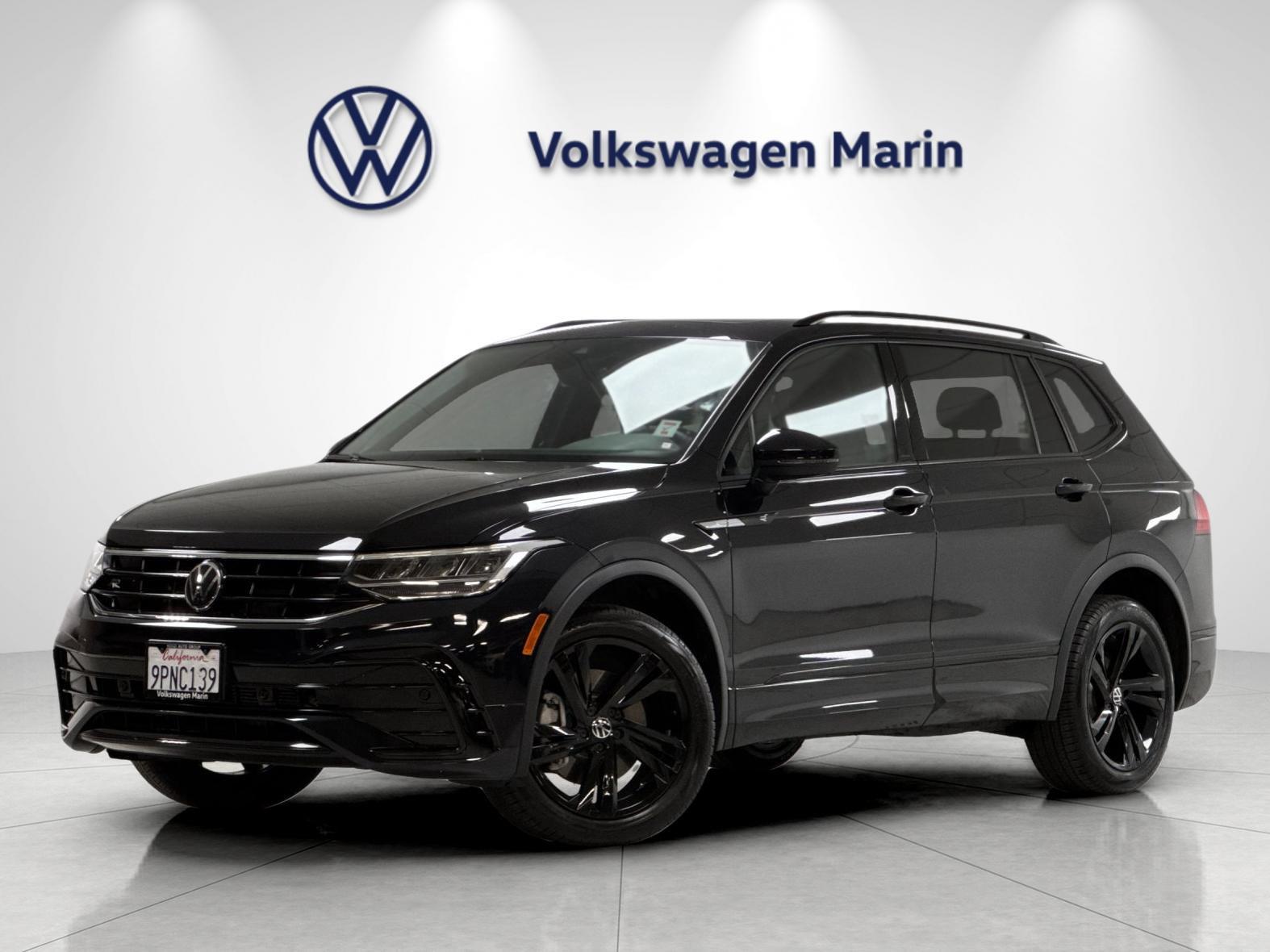 Deep Black Pearl 2024 Volkswagen Tiguan SUV / Crossover Front-Wheel Drive Automatic