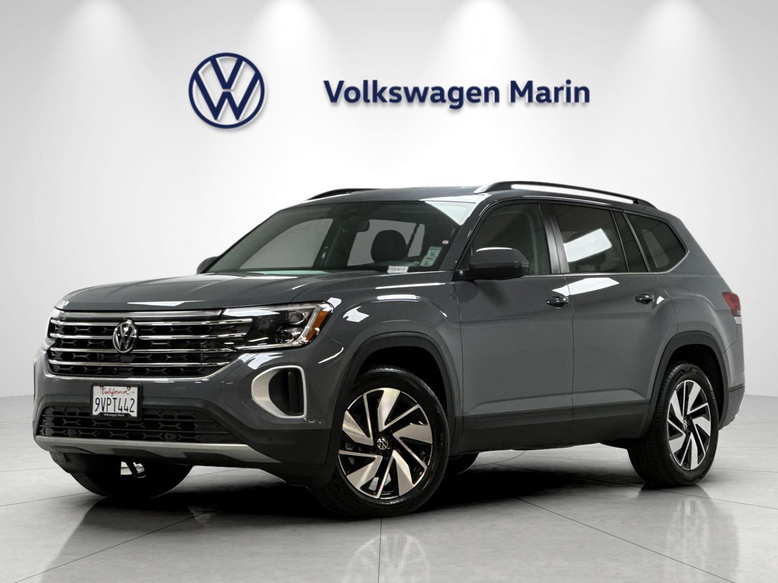 Pure Gray 2026 Volkswagen Atlas SUV / Crossover Front-Wheel Drive Automatic