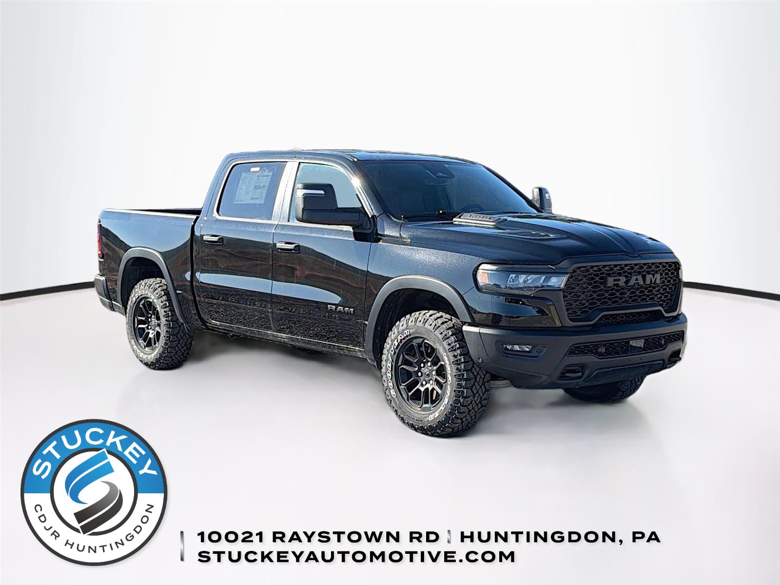 Diamond Black Crystal Pearlcoat 2026 RAM 1500 Rebel Crew Cab 4WD Pickup Truck Four-Wheel Drive 8-Speed Automatic