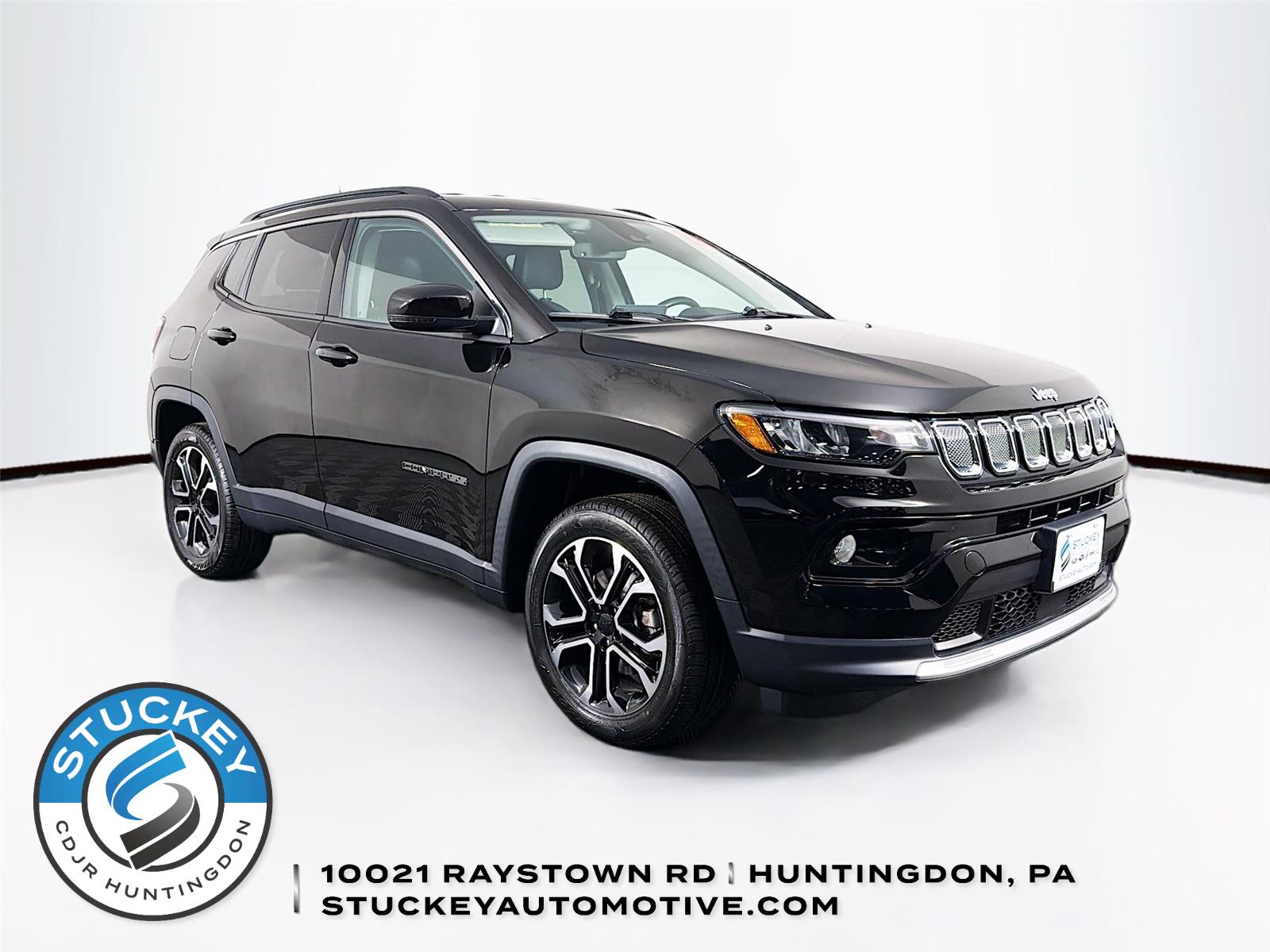 Diamond Black Crystal Pearlcoat 2022 Jeep Compass Limited 4WD SUV / Crossover Four-Wheel Drive 9-Speed Automatic