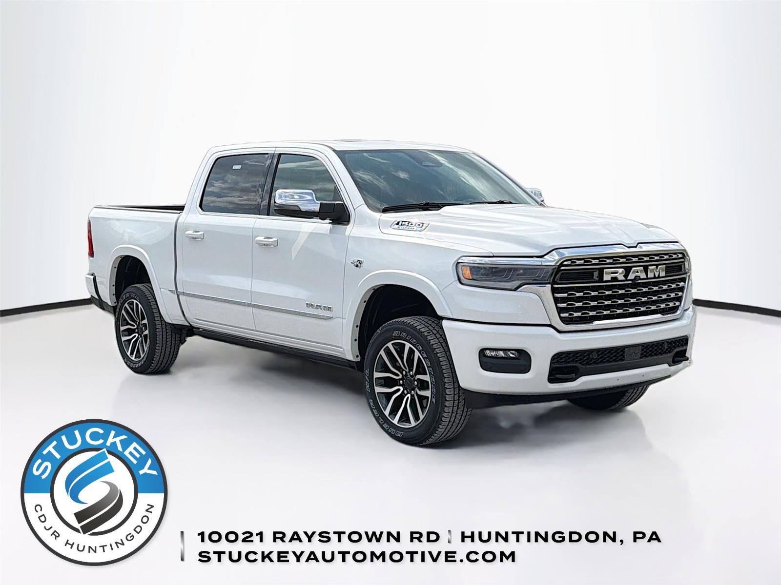 Ivory White Tri-Coat Pearlcoat 2026 RAM 1500 Limited Crew Cab 4WD Pickup Truck Four-Wheel Drive 8-Speed Automatic