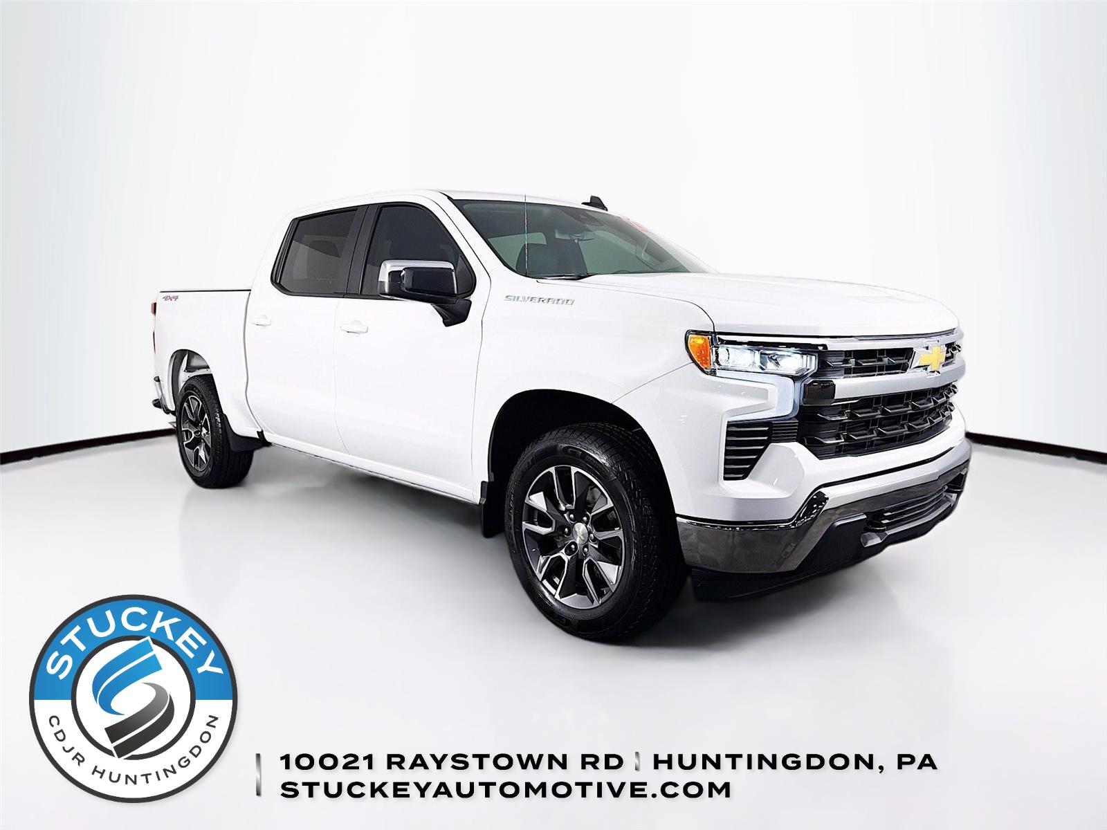 Summit White 2022 Chevrolet Silverado 1500 LT Crew Cab 4WD Pickup Truck Four-Wheel Drive 8-Speed Automatic
