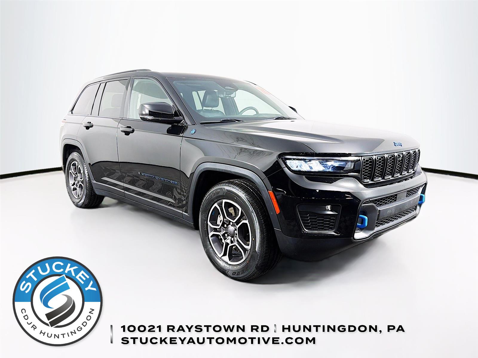 Diamond Black Crystal Pearlcoat 2023 Jeep Grand Cherokee 4xe SUV / Crossover Four-Wheel Drive 8-Speed Automatic