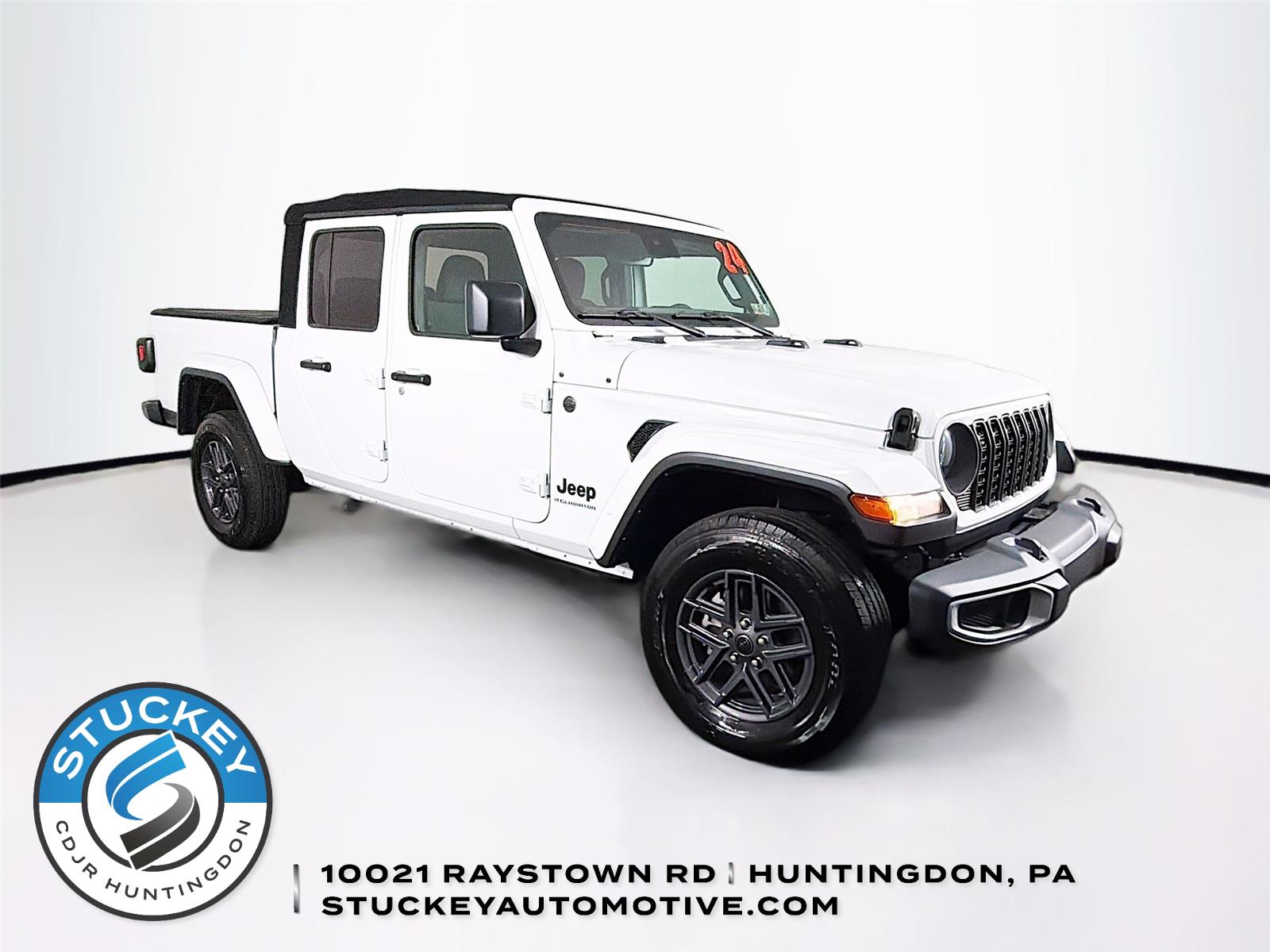 Bright White Clearcoat 2024 Jeep Gladiator Sport S Crew Cab 4WD Pickup Truck Four-Wheel Drive 8-Speed Automatic