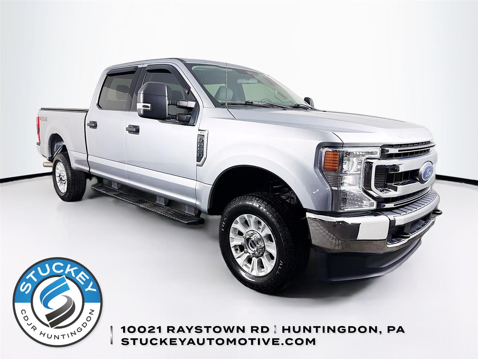 Iconic Silver 2022 Ford F-250 Super Duty XLT Crew Cab 4WD Pickup Truck Four-Wheel Drive 6-Speed Automatic