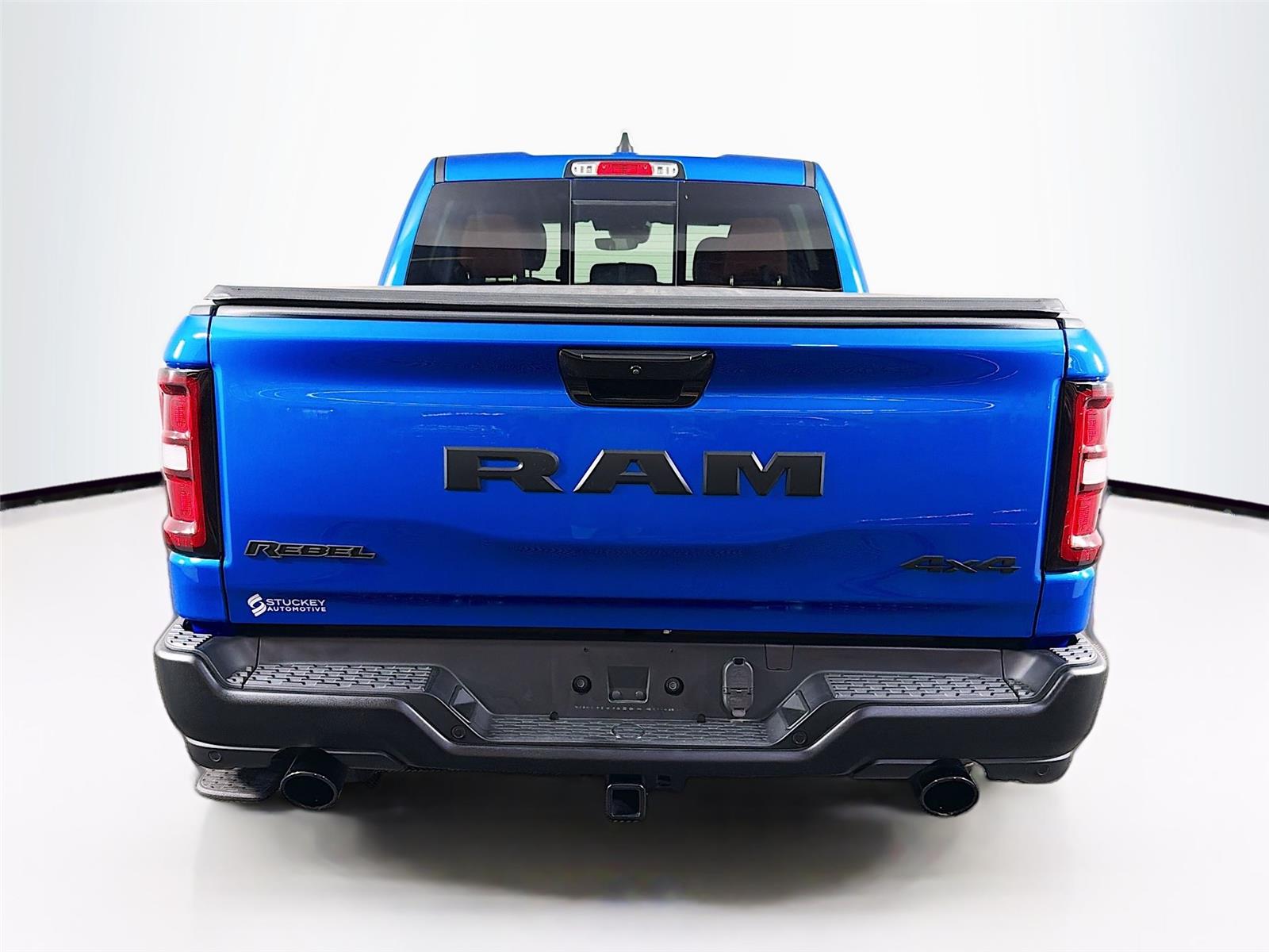 View vehicle photo 6