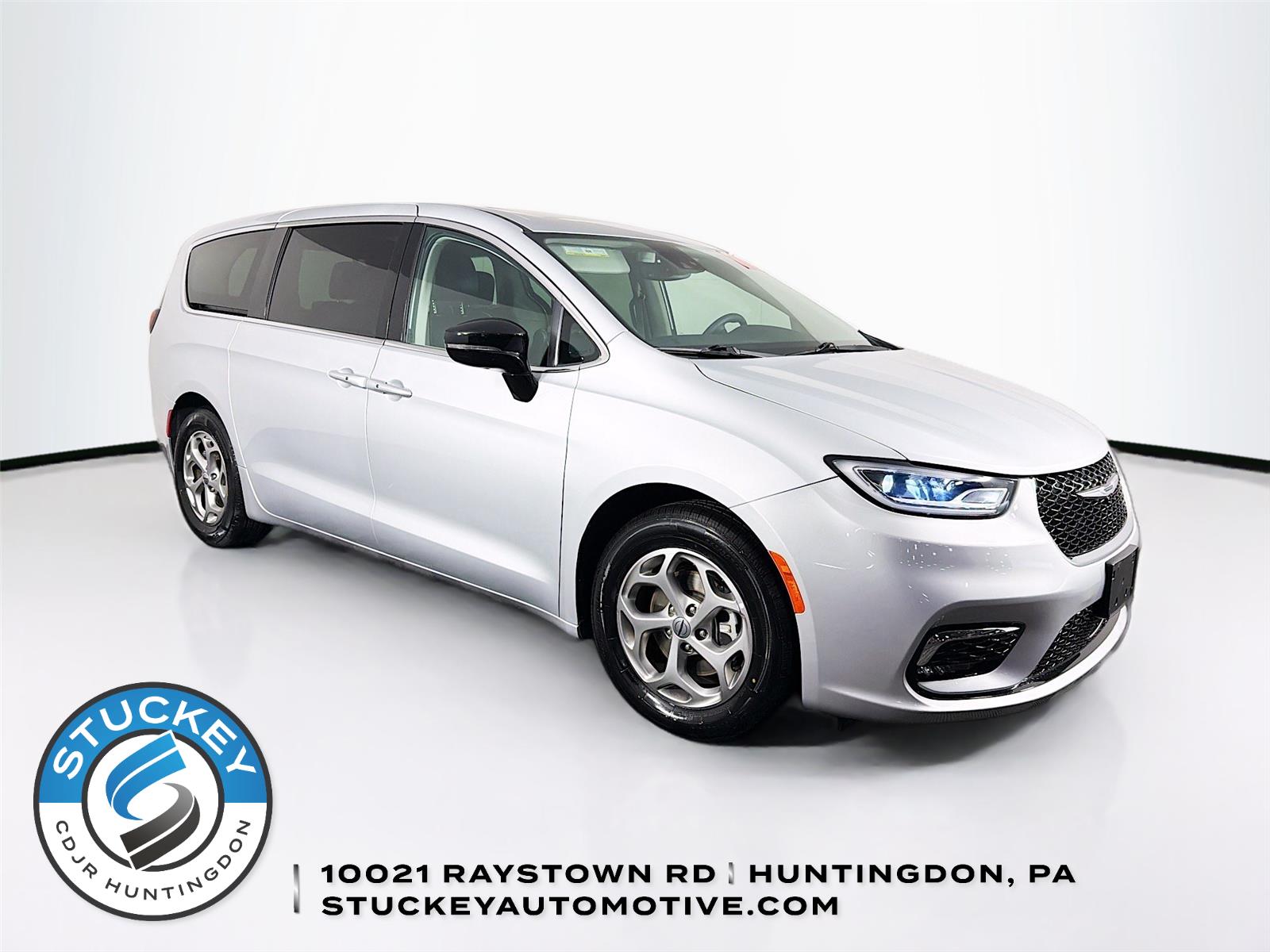 Silver Mist Clearcoat 2024 Chrysler Pacifica Minivan Front-Wheel Drive 9-Speed Automatic