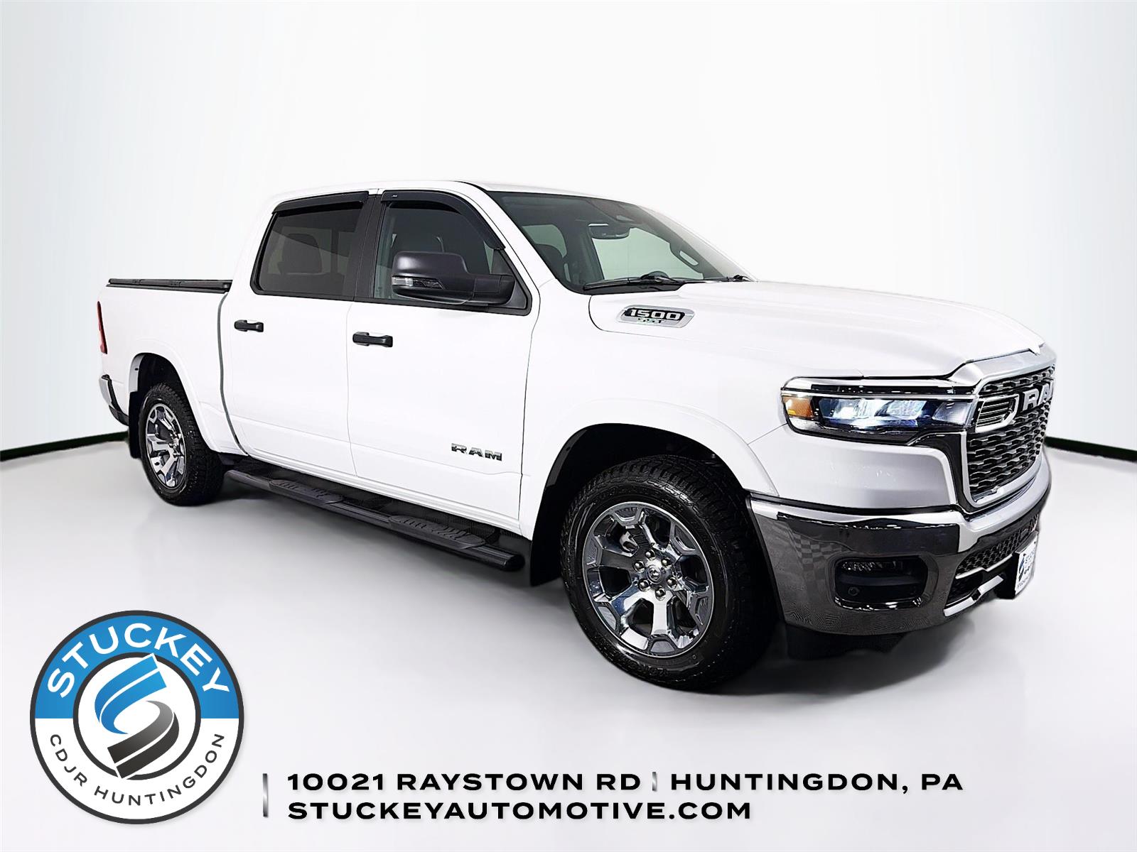 Bright White Clearcoat 2025 RAM 1500 Pickup Truck Four-Wheel Drive 8-Speed Automatic