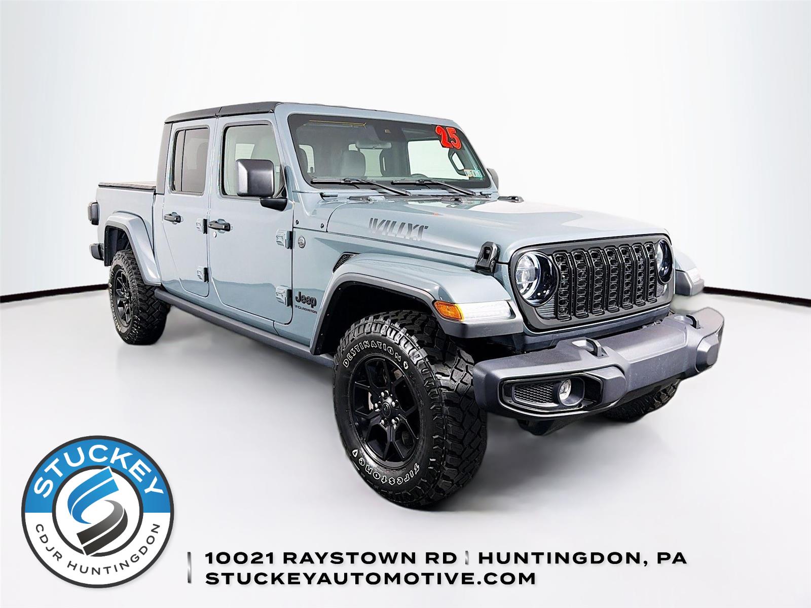 Anvil Clearcoat 2025 Jeep Gladiator Pickup Truck Four-Wheel Drive 8-Speed Automatic