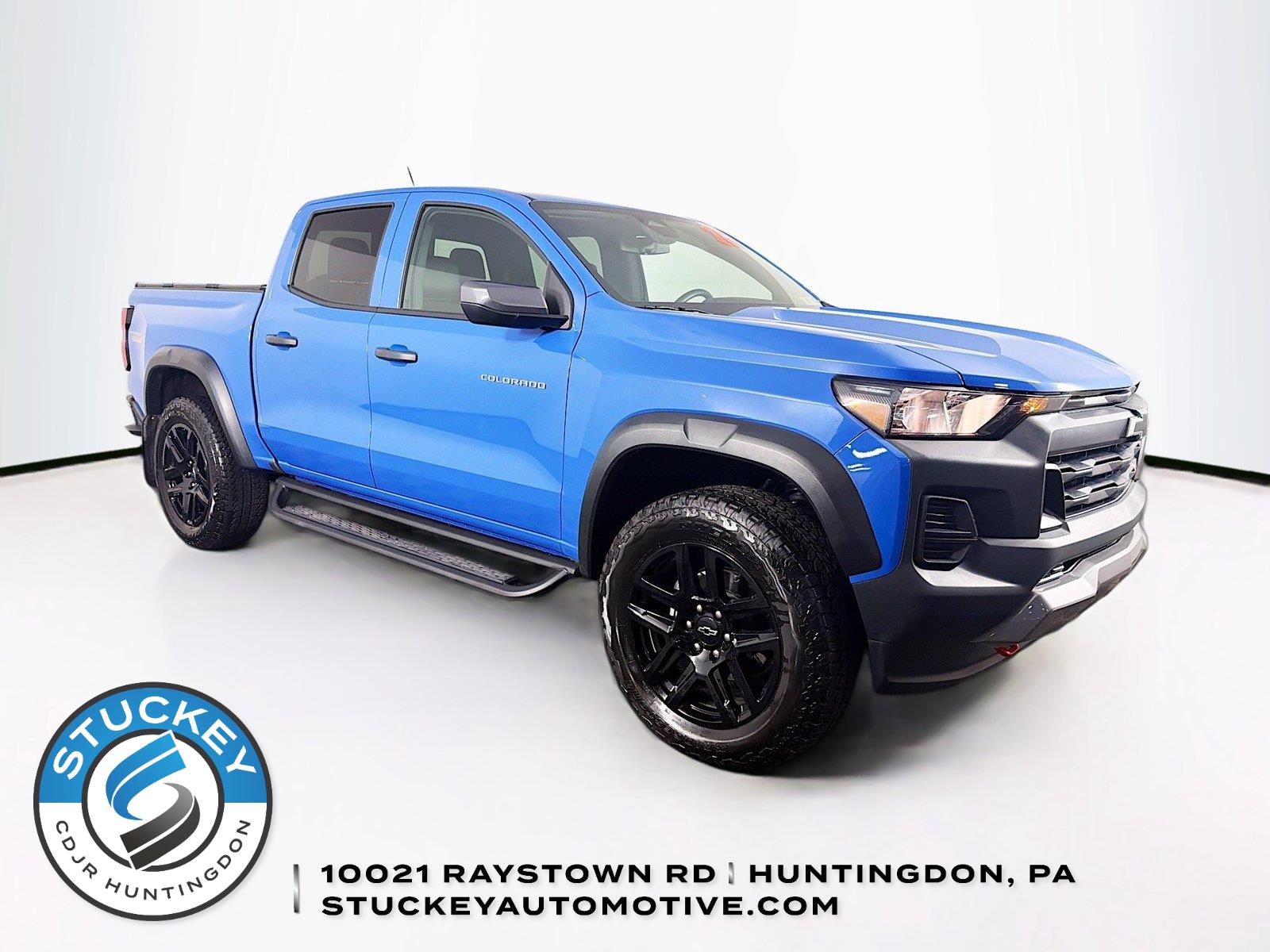 Reef Blue Metallic 2025 Chevrolet Colorado Pickup Truck Four-Wheel Drive 8-Speed Automatic