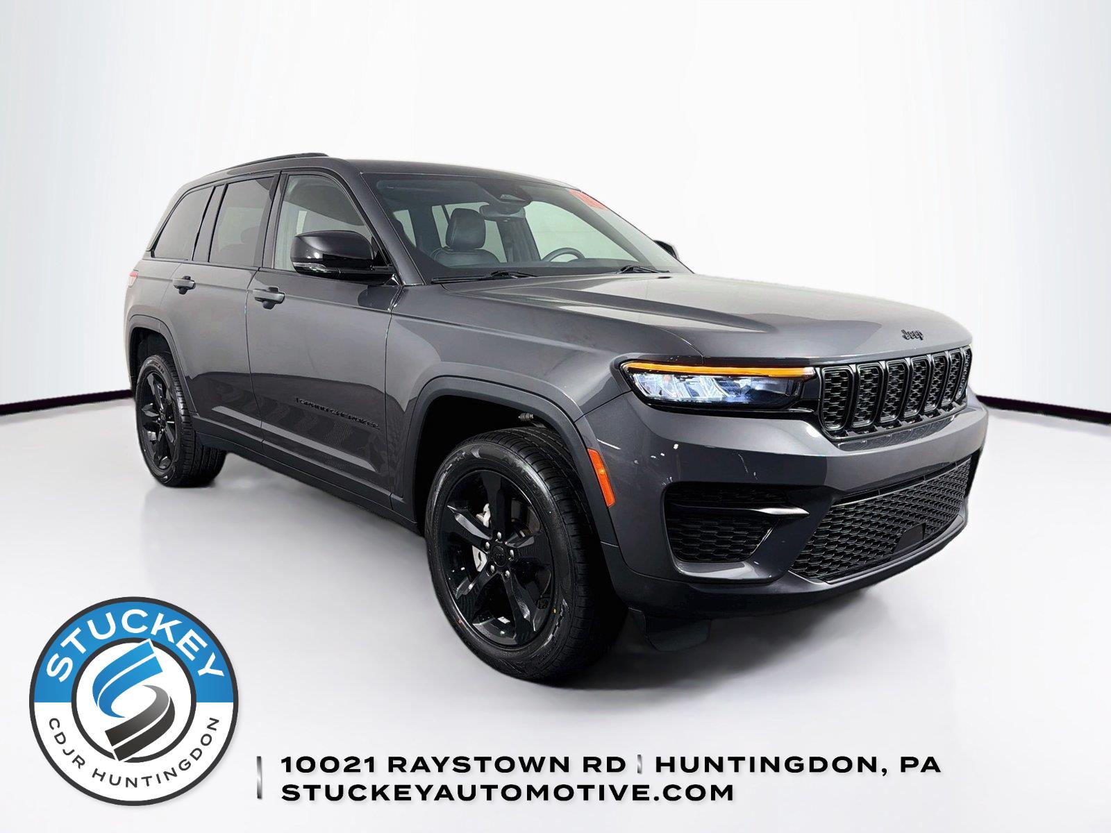 Baltic Gray Metallic Clearcoat 2023 Jeep Grand Cherokee SUV / Crossover Four-Wheel Drive 8-Speed Automatic