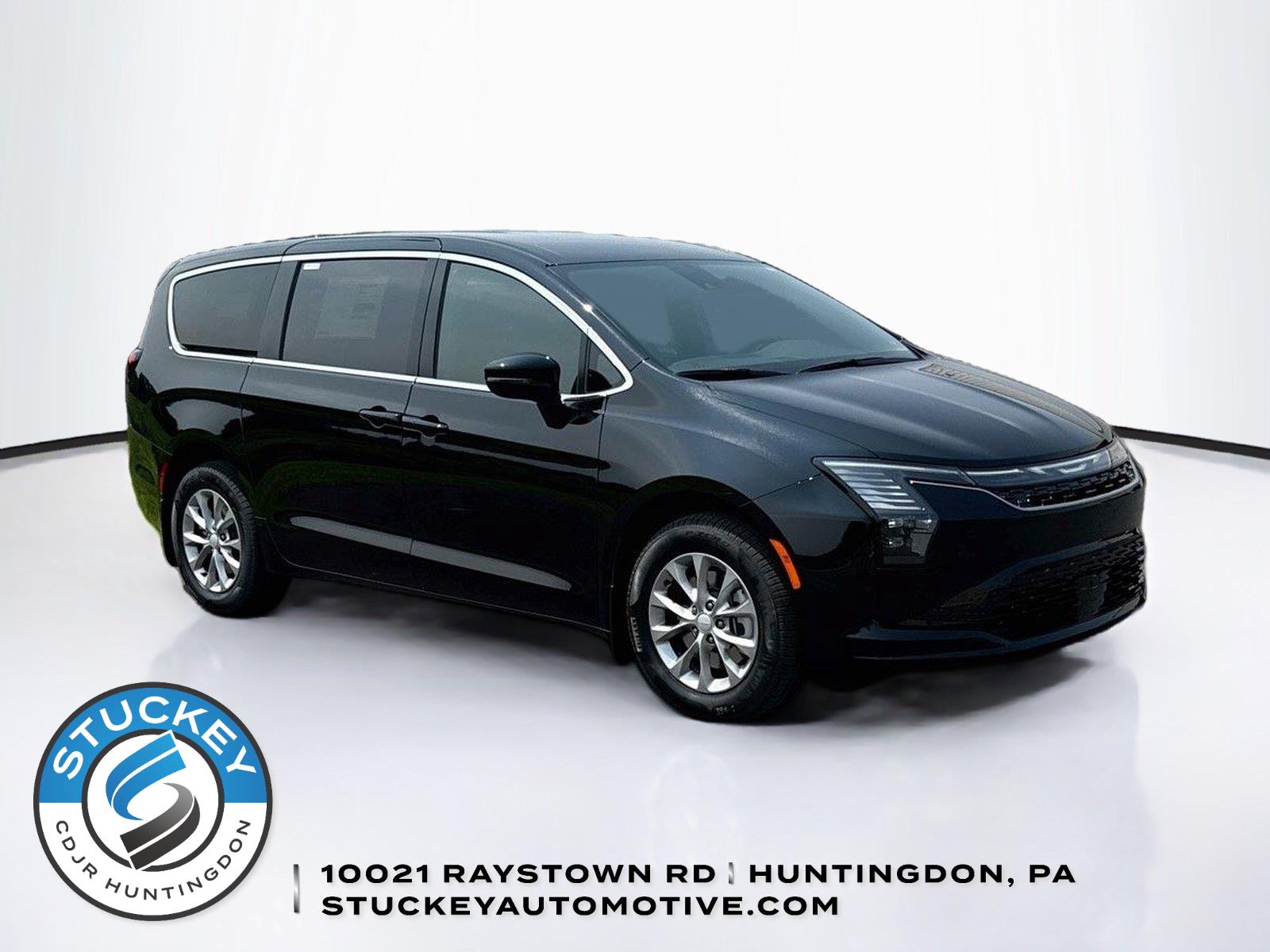 Diamond Black Crystal Pearlcoat 2027 Chrysler Pacifica Minivan All-Wheel Drive 9-Speed Automatic