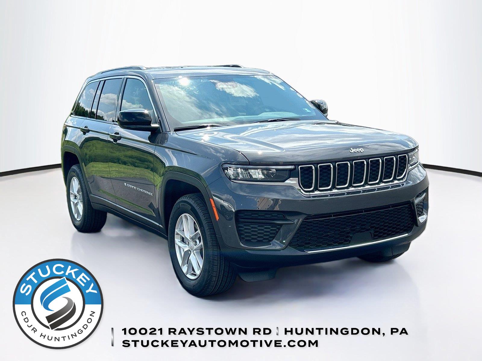 Baltic Gray Metallic Clearcoat 2026 Jeep Grand Cherokee SUV / Crossover Four-Wheel Drive 8-Speed Automatic