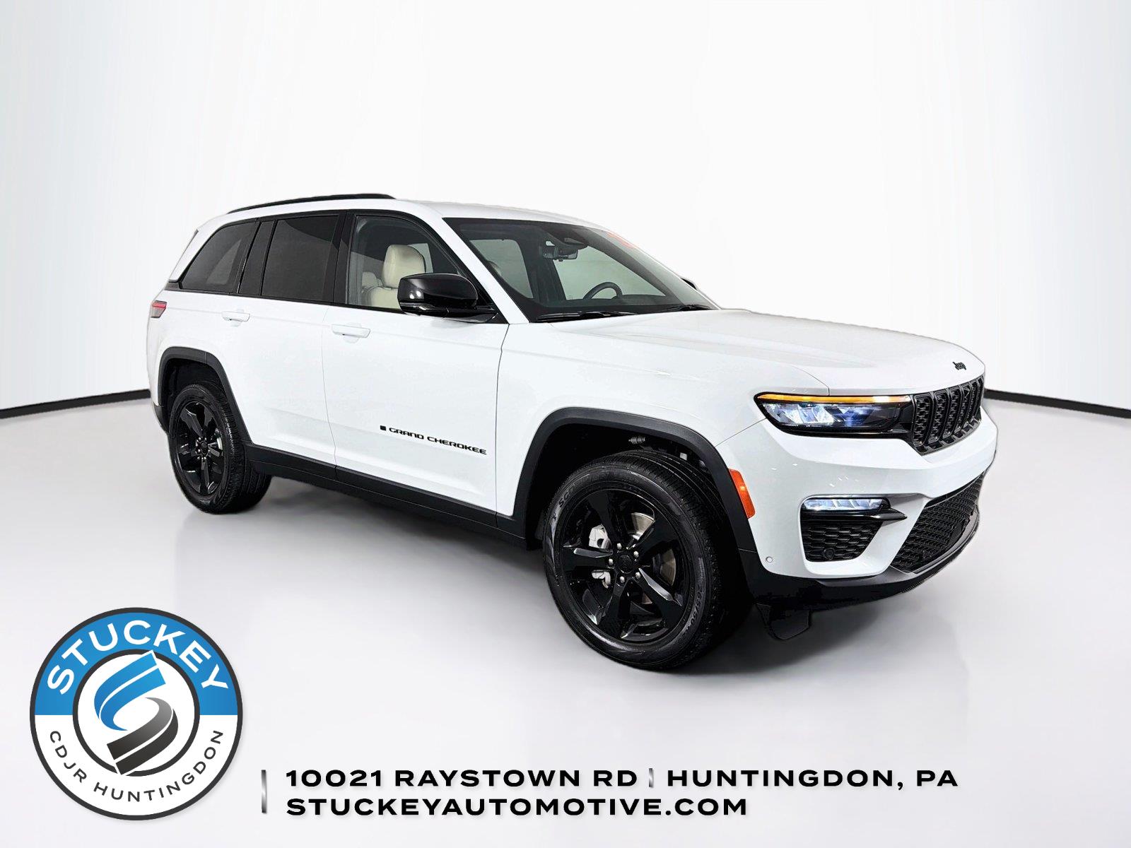 Bright White Clearcoat 2023 Jeep Grand Cherokee SUV / Crossover Four-Wheel Drive 8-Speed Automatic
