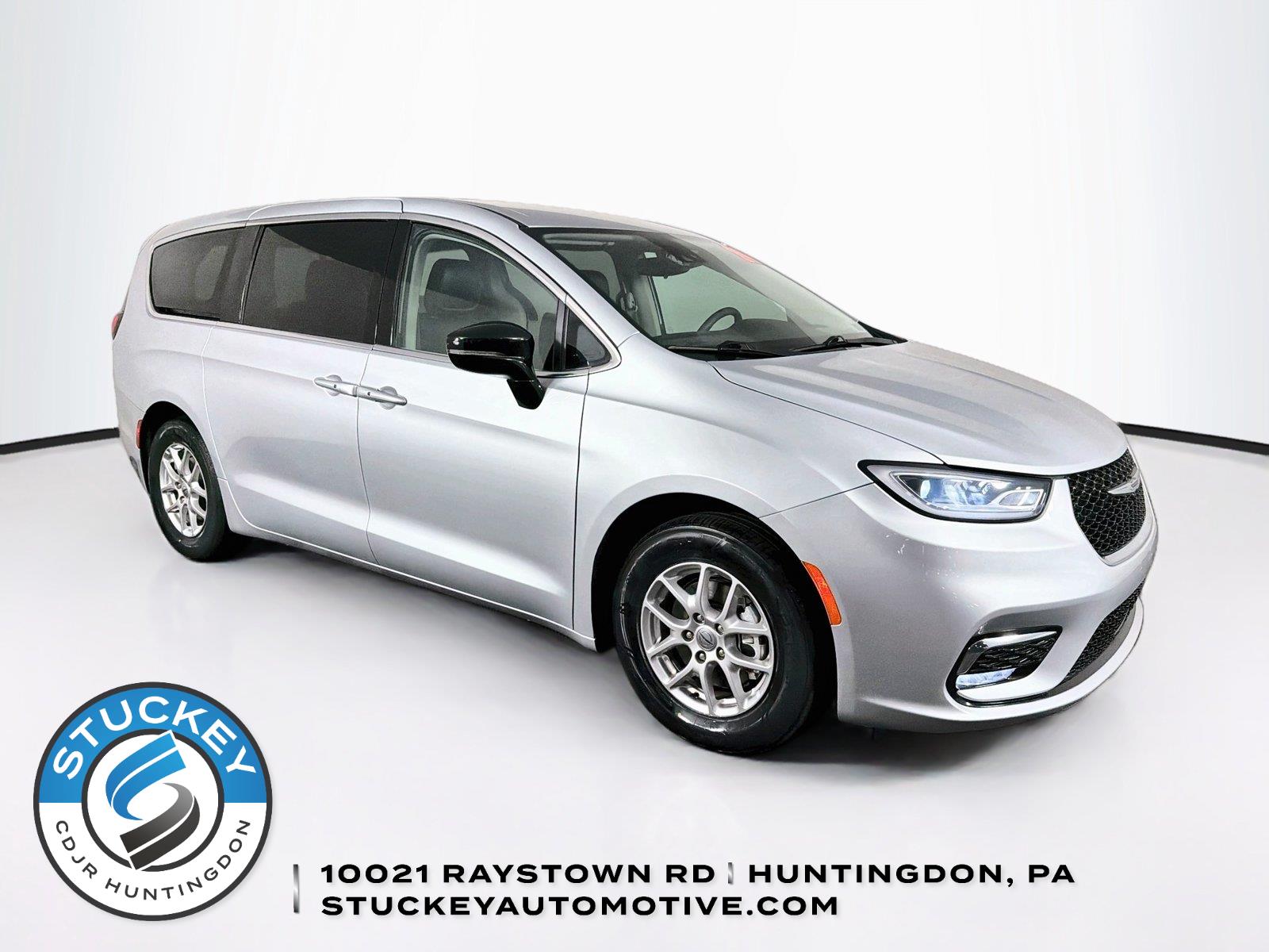 Silver Mist Clearcoat 2024 Chrysler Pacifica Minivan Front-Wheel Drive 9-Speed Automatic