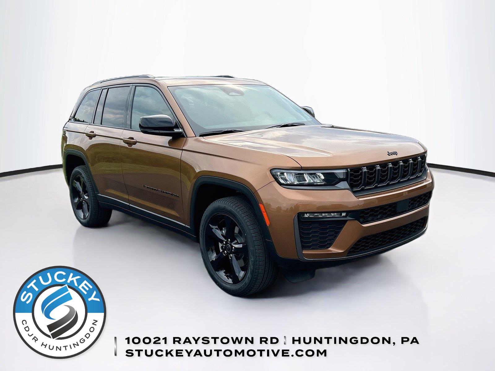 Red (Copper Shino Metallic Clearcoat) 2027 Jeep Grand Cherokee SUV / Crossover Four-Wheel Drive 8-Speed Automatic