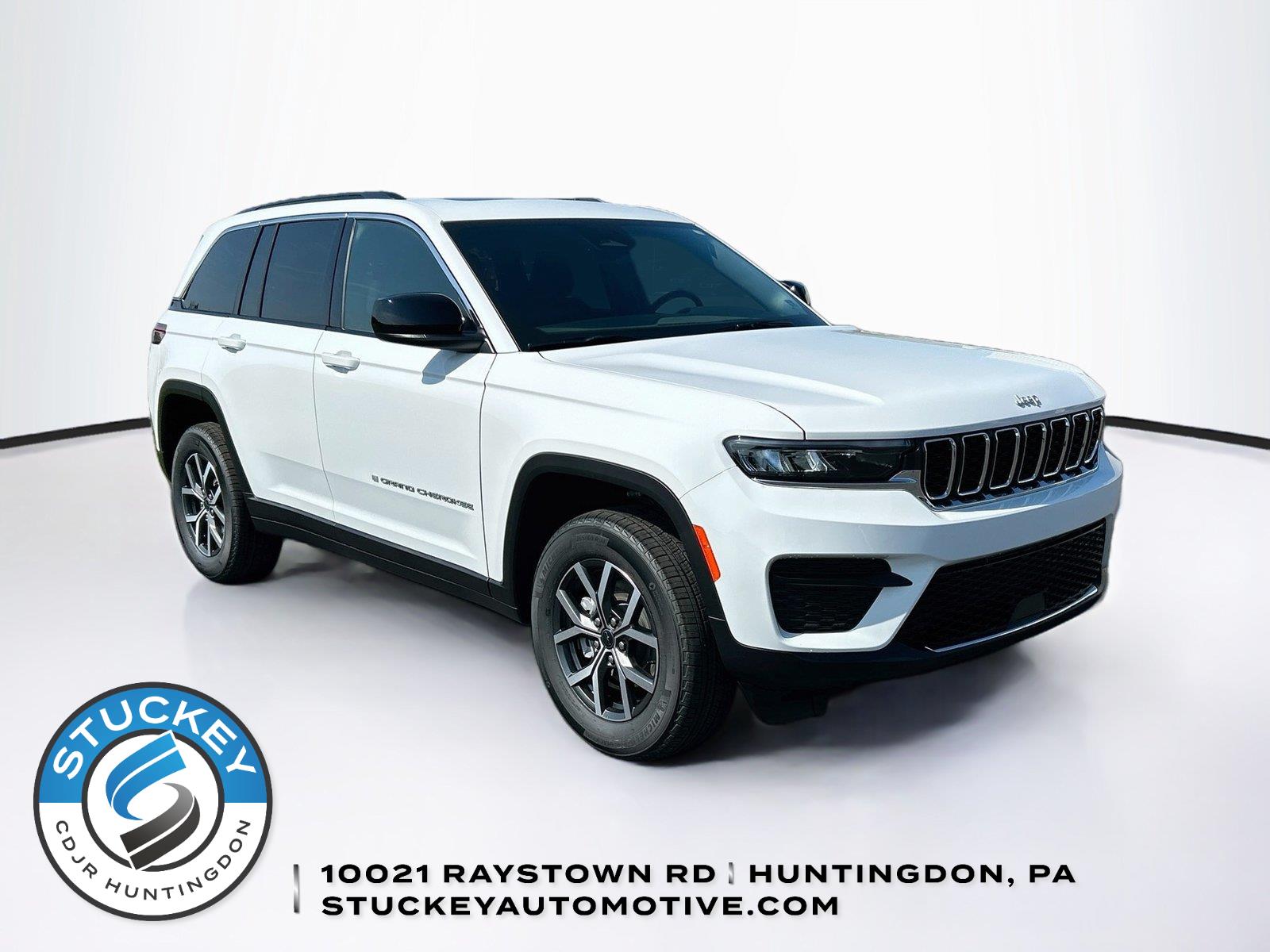 Bright White Clearcoat 2027 Jeep Grand Cherokee SUV / Crossover Four-Wheel Drive 8-Speed Automatic