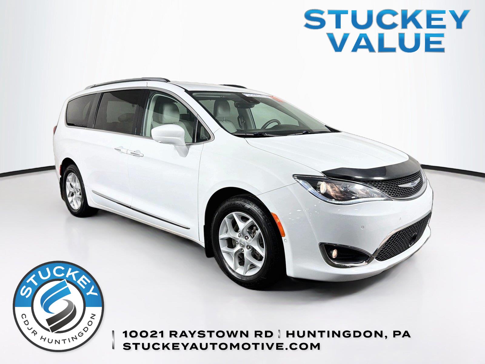 Bright White Clearcoat 2017 Chrysler Pacifica Minivan Front-Wheel Drive 9-Speed Automatic