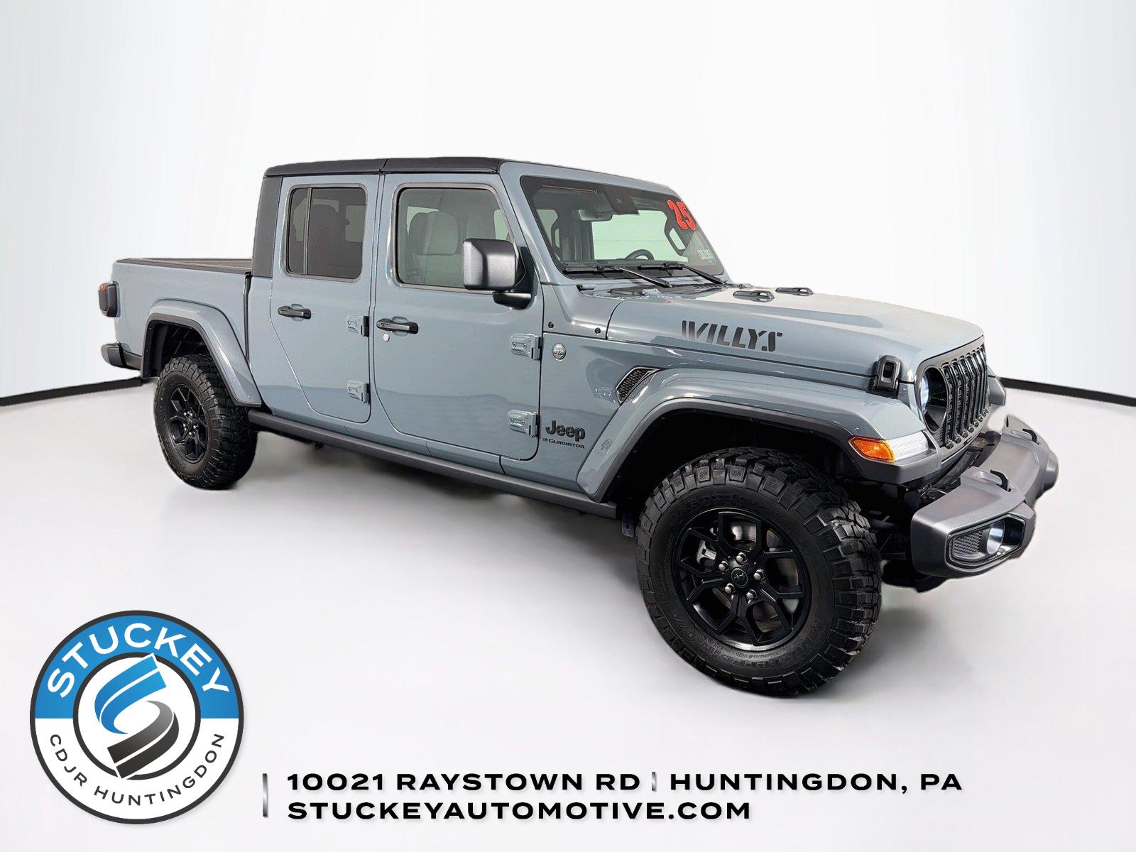 Anvil Clearcoat 2025 Jeep Gladiator Pickup Truck Four-Wheel Drive 8-Speed Automatic