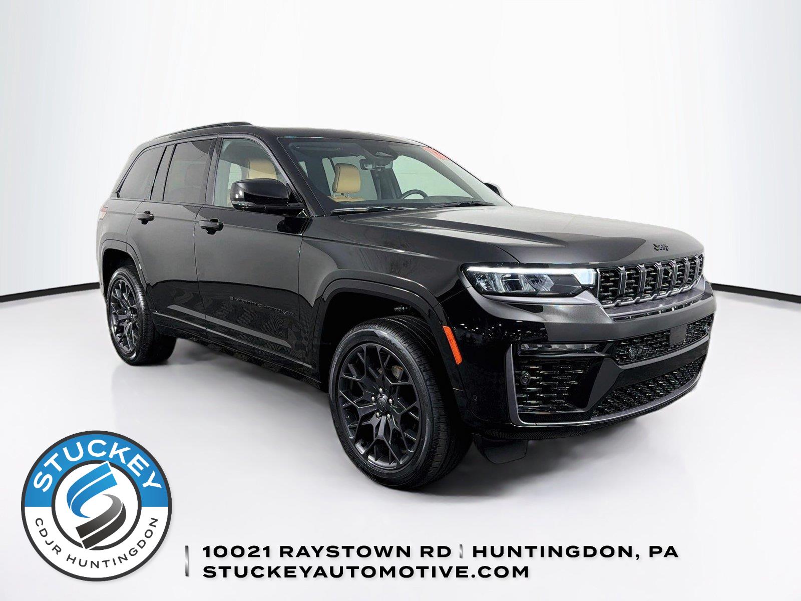 Diamond Black Crystal Pearlcoat 2026 Jeep Grand Cherokee SUV / Crossover Four-Wheel Drive 8-Speed Automatic
