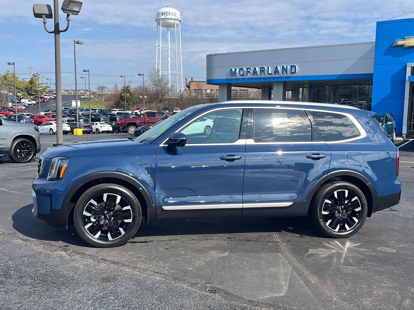 View vehicle photo 2