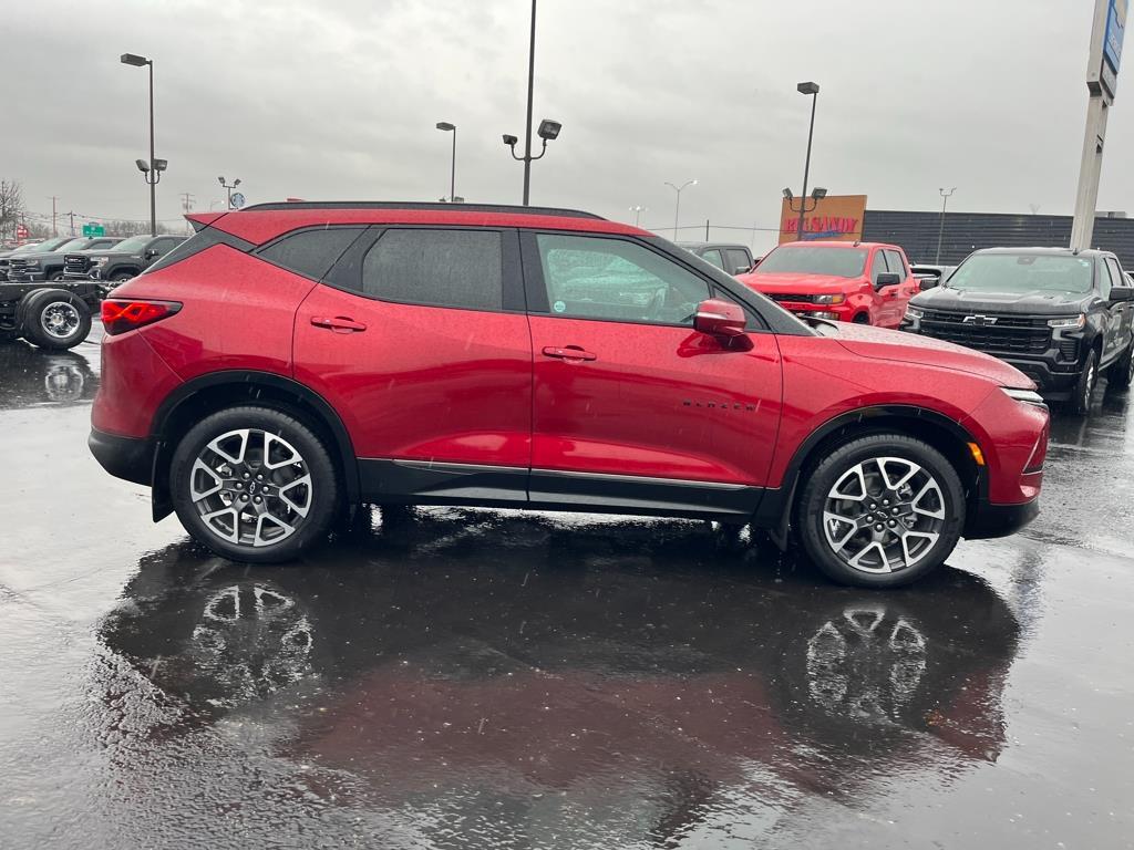 View vehicle photo 6