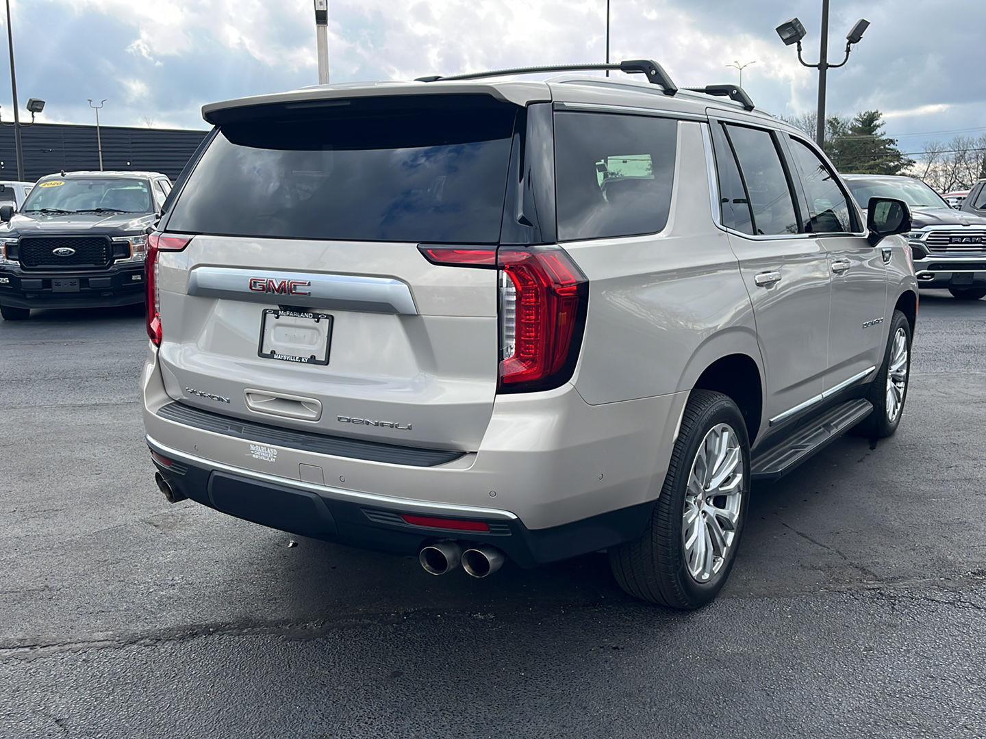 View vehicle photo 5