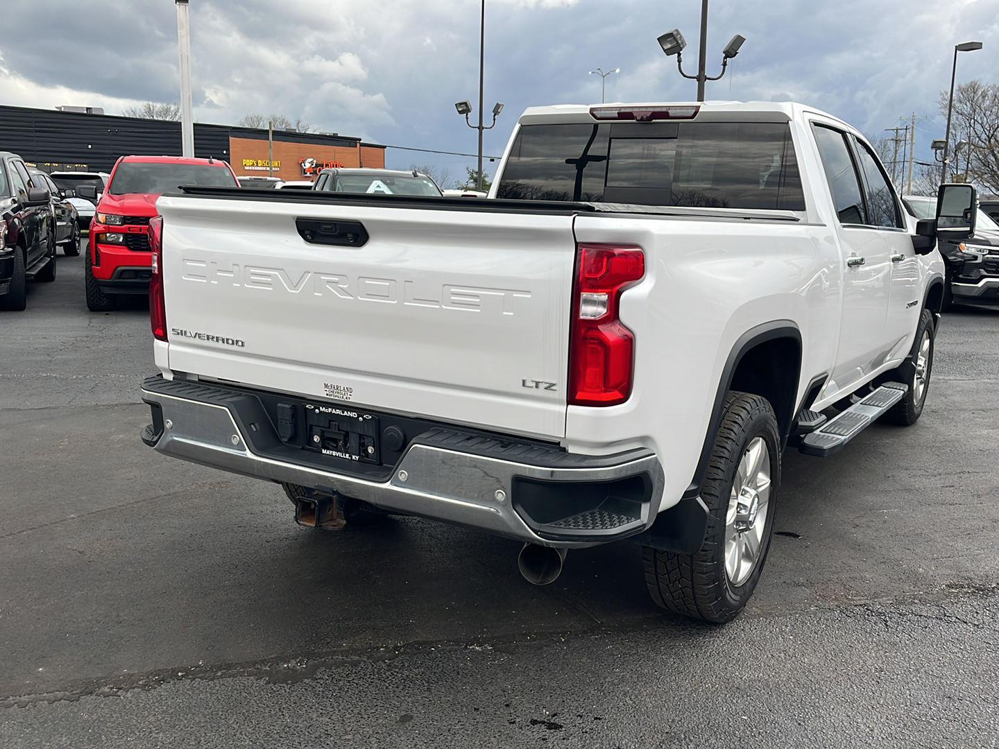 View vehicle photo 5