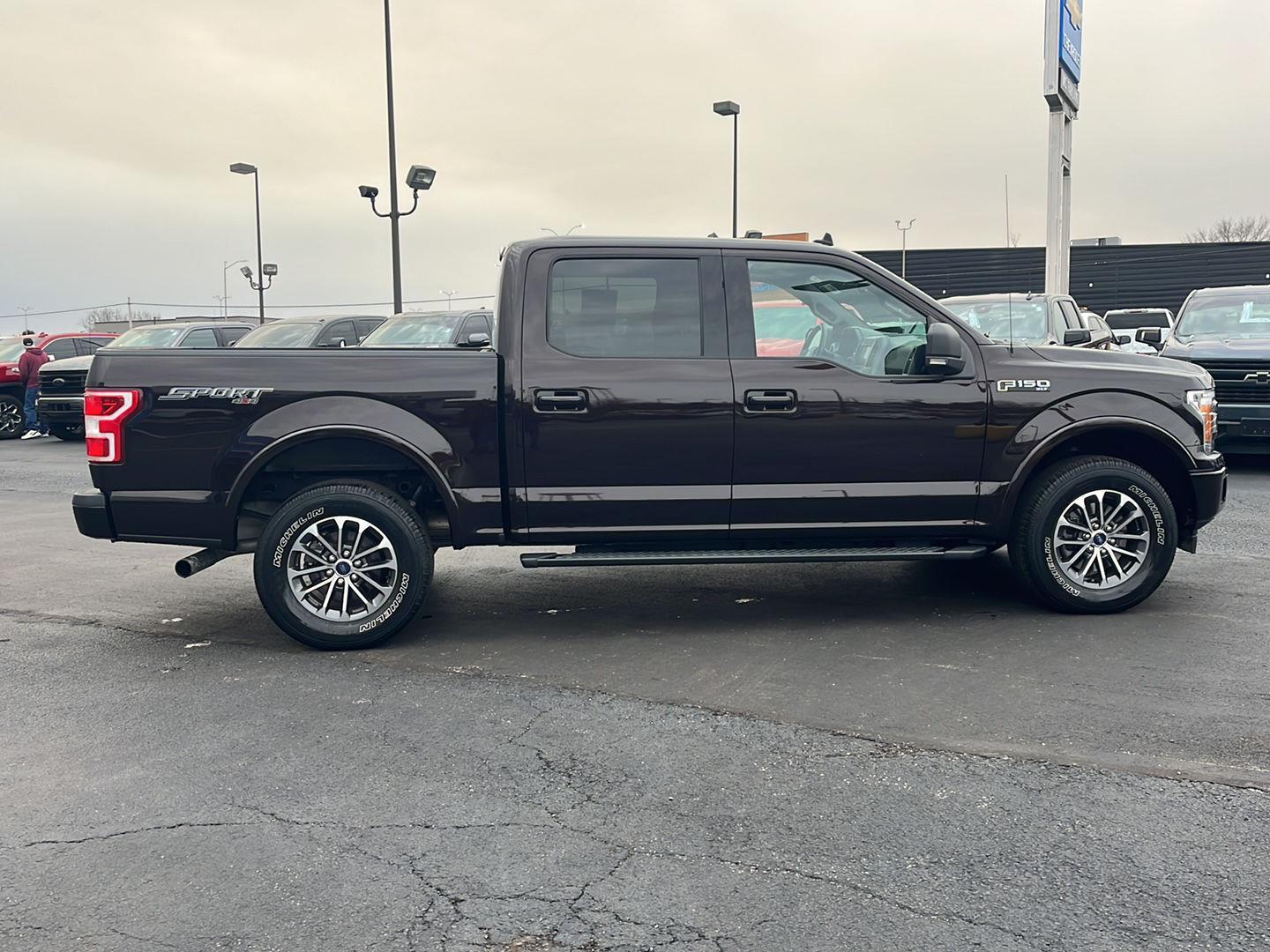 View vehicle photo 6