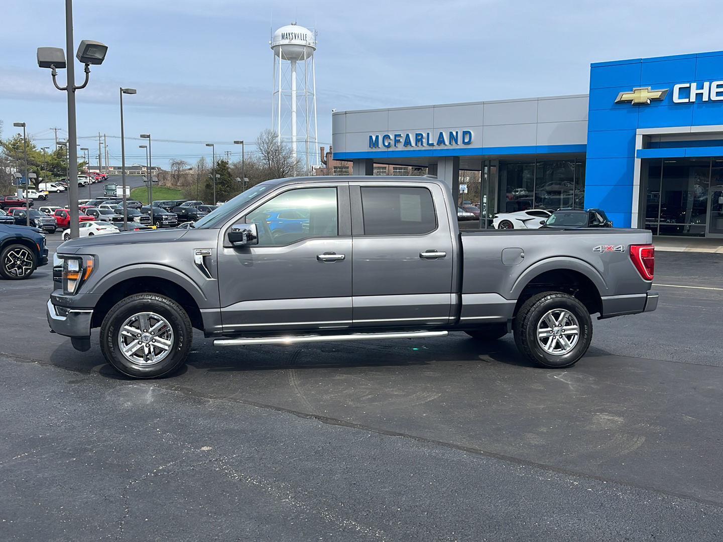 View vehicle photo 2