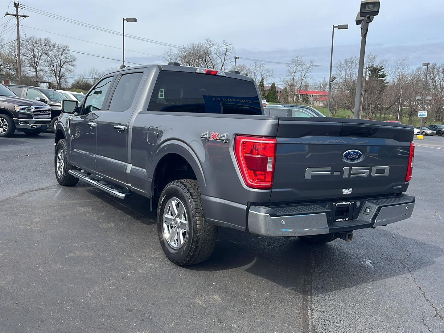 View vehicle photo 3