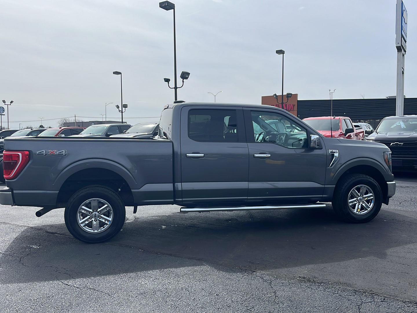 View vehicle photo 6