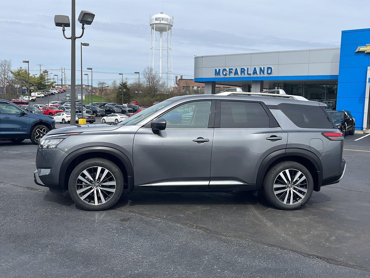 View vehicle photo 2