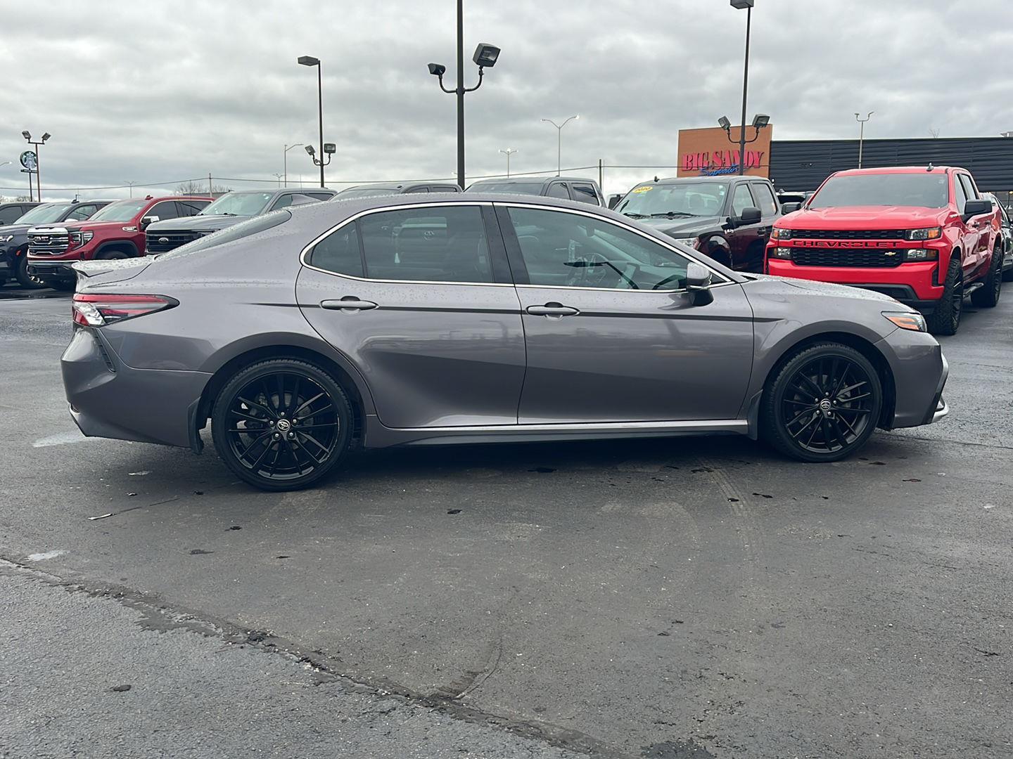 View vehicle photo 6