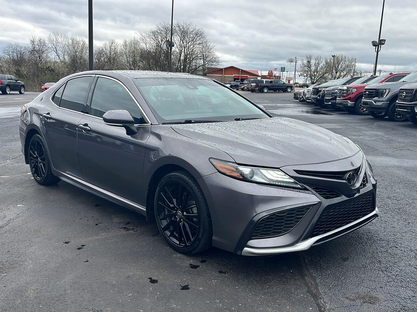 View vehicle photo 7