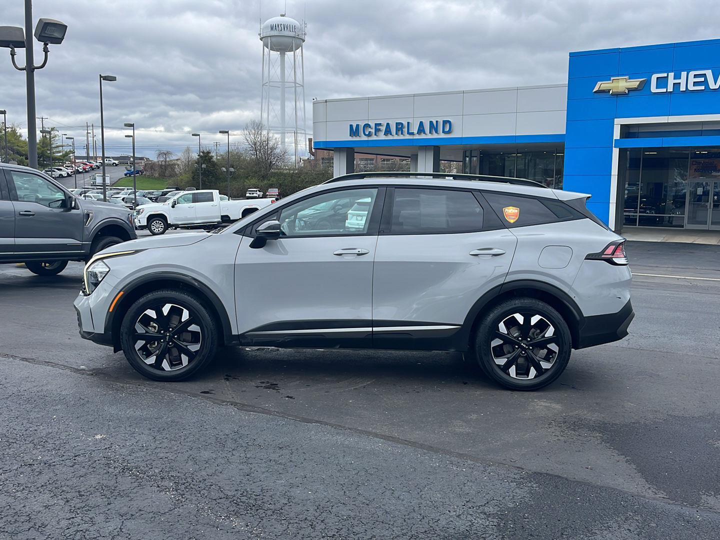 View vehicle photo 2