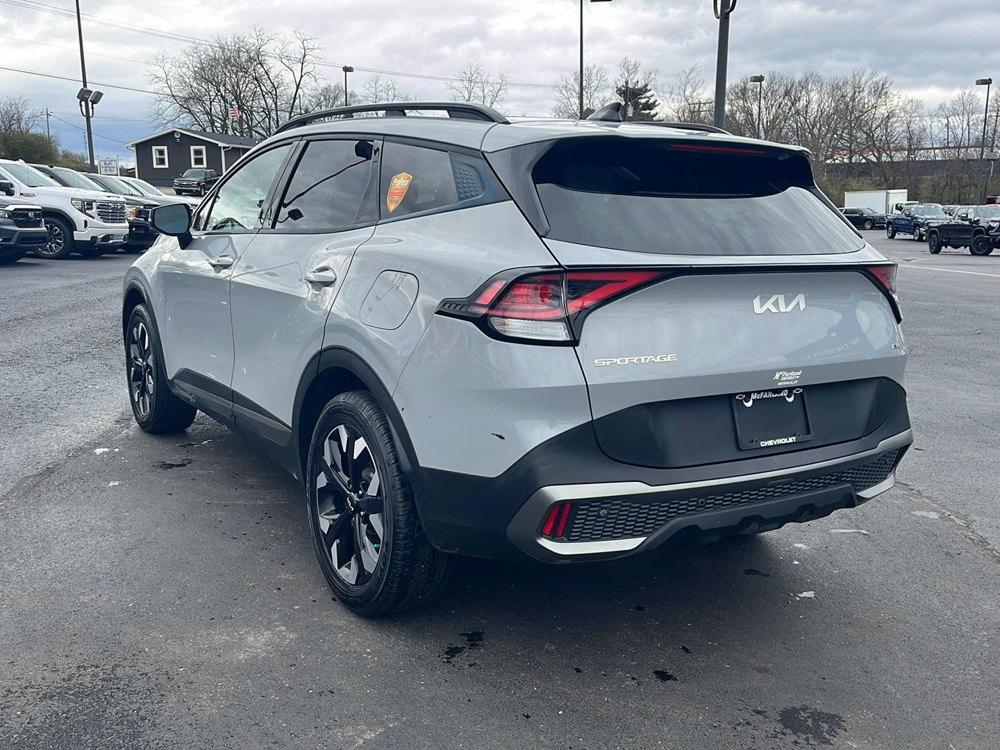 View vehicle photo 3