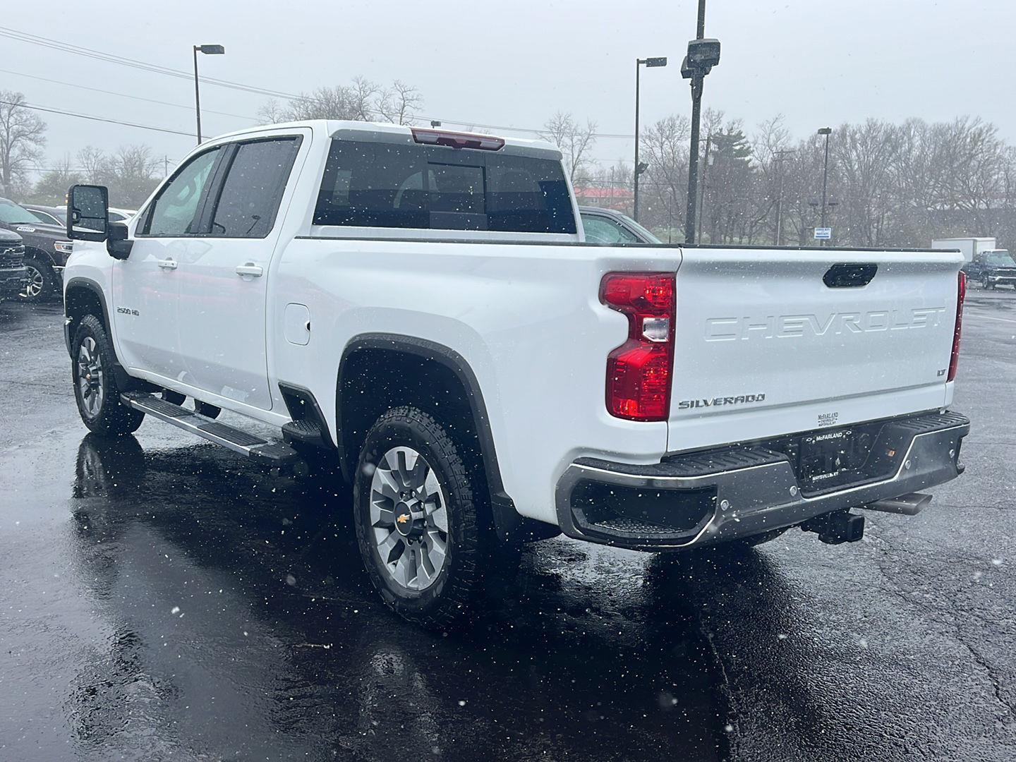 View vehicle photo 3