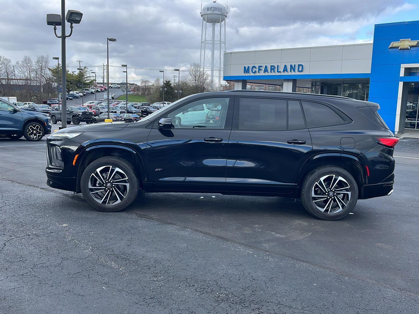 View vehicle photo 2