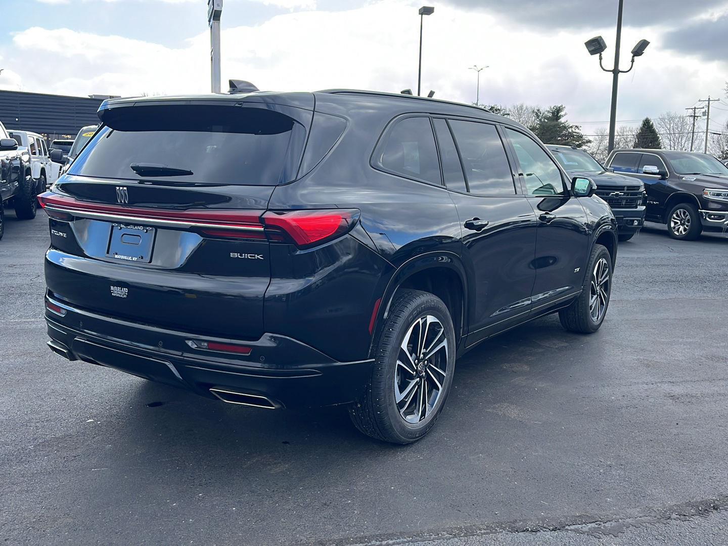 View vehicle photo 5