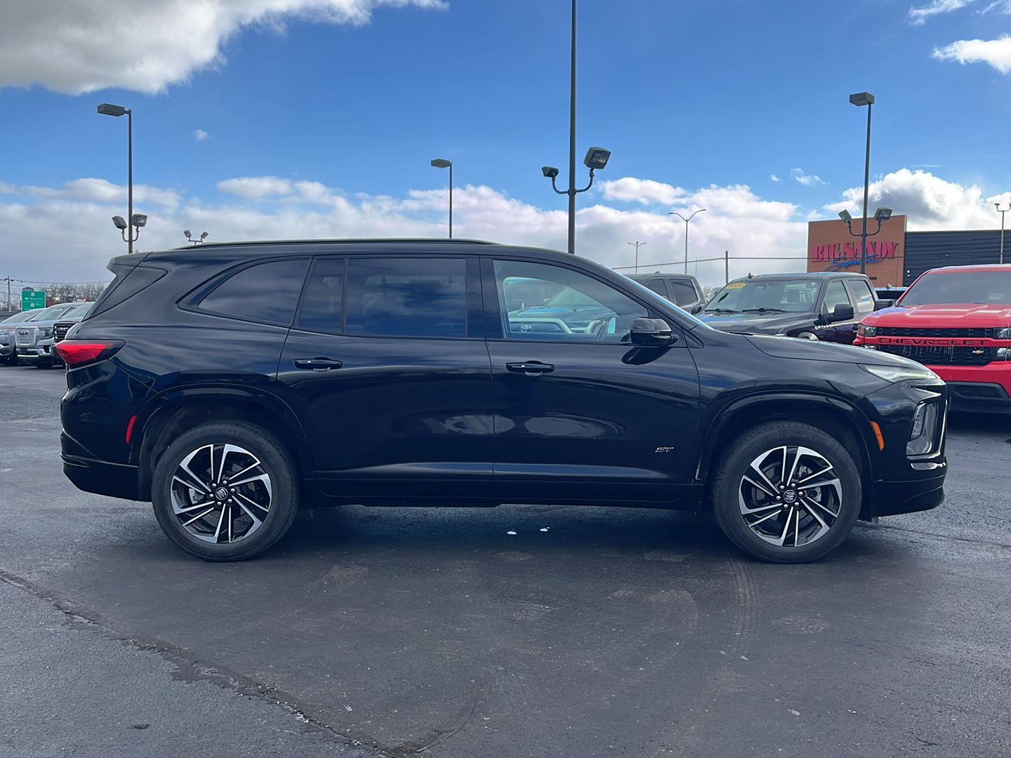 View vehicle photo 6