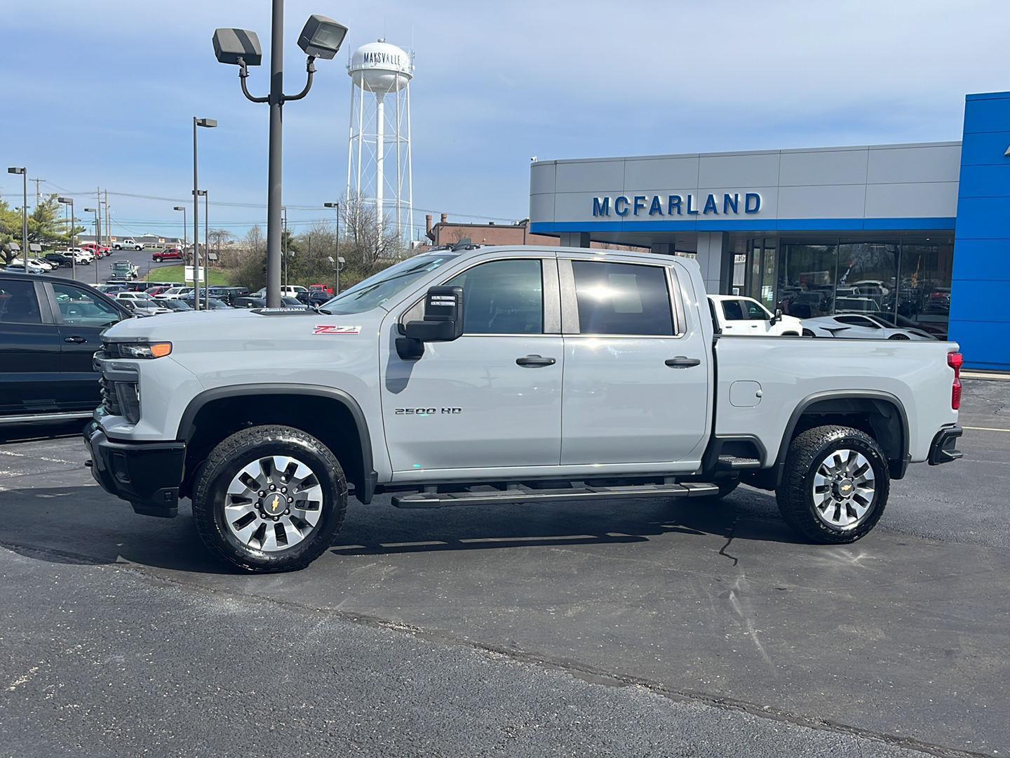 View vehicle photo 2