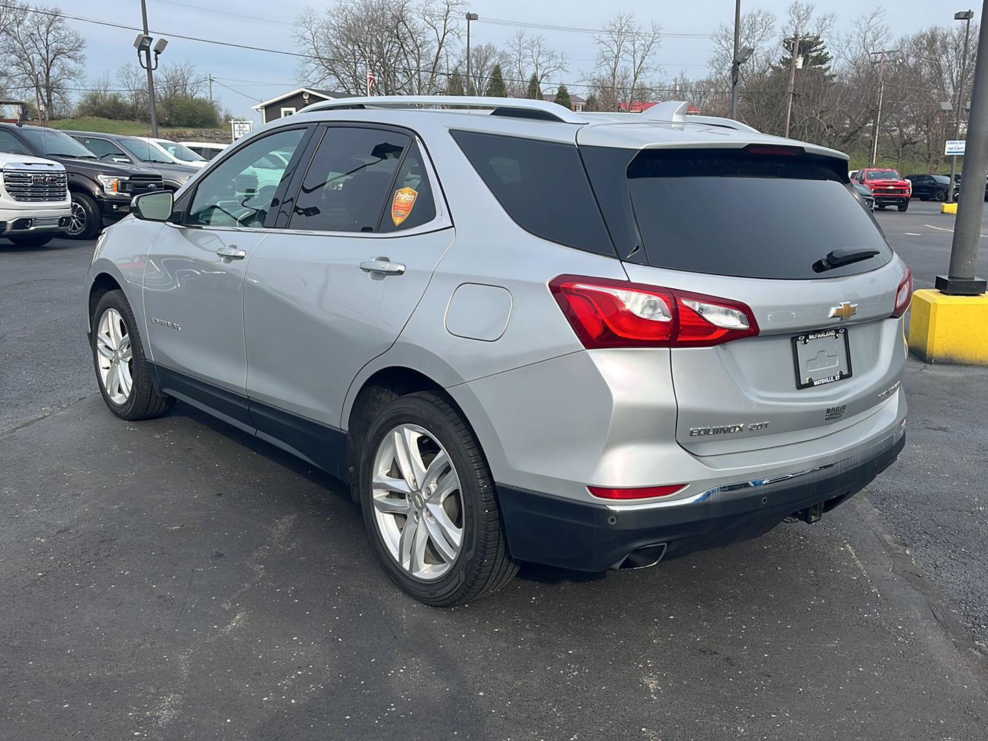 View vehicle photo 3