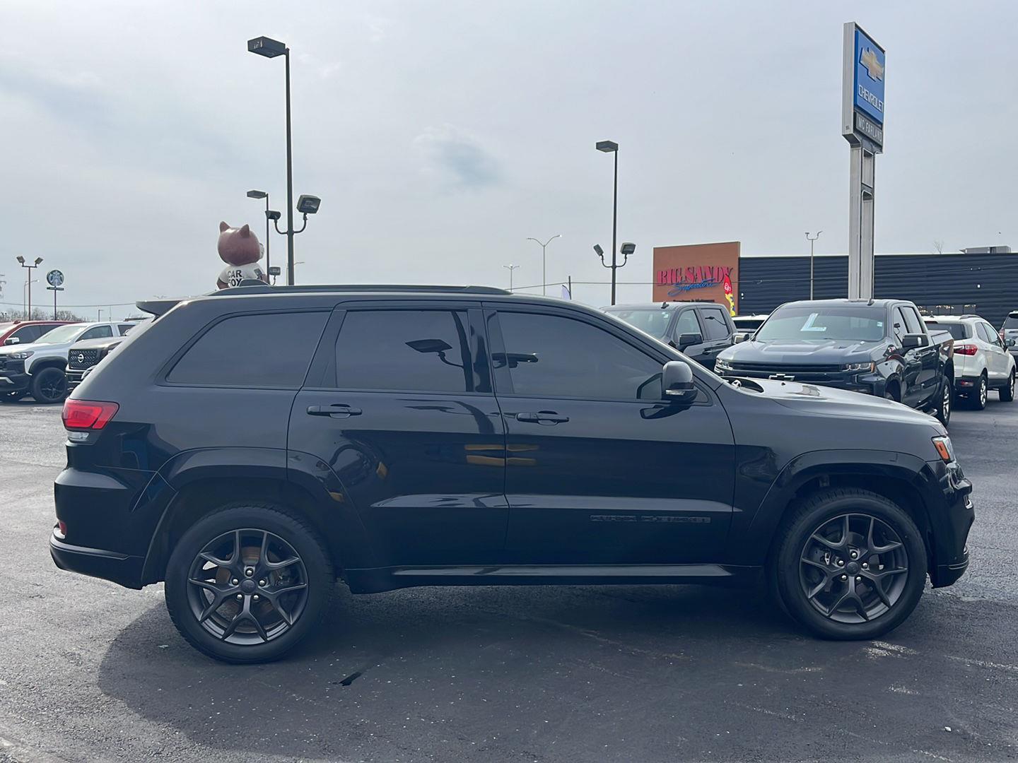 View vehicle photo 5